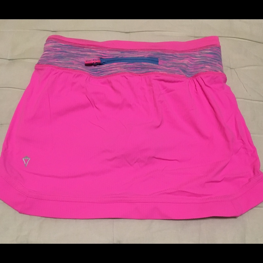 Ivivva bright pink skirt with attached shorts